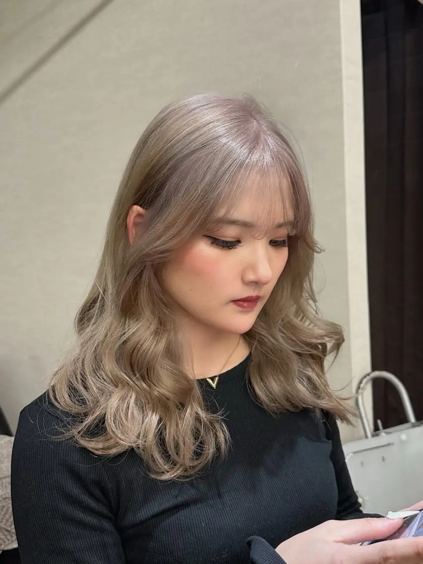ロング 梅田🩵/透明感 花音のヘアスタイル