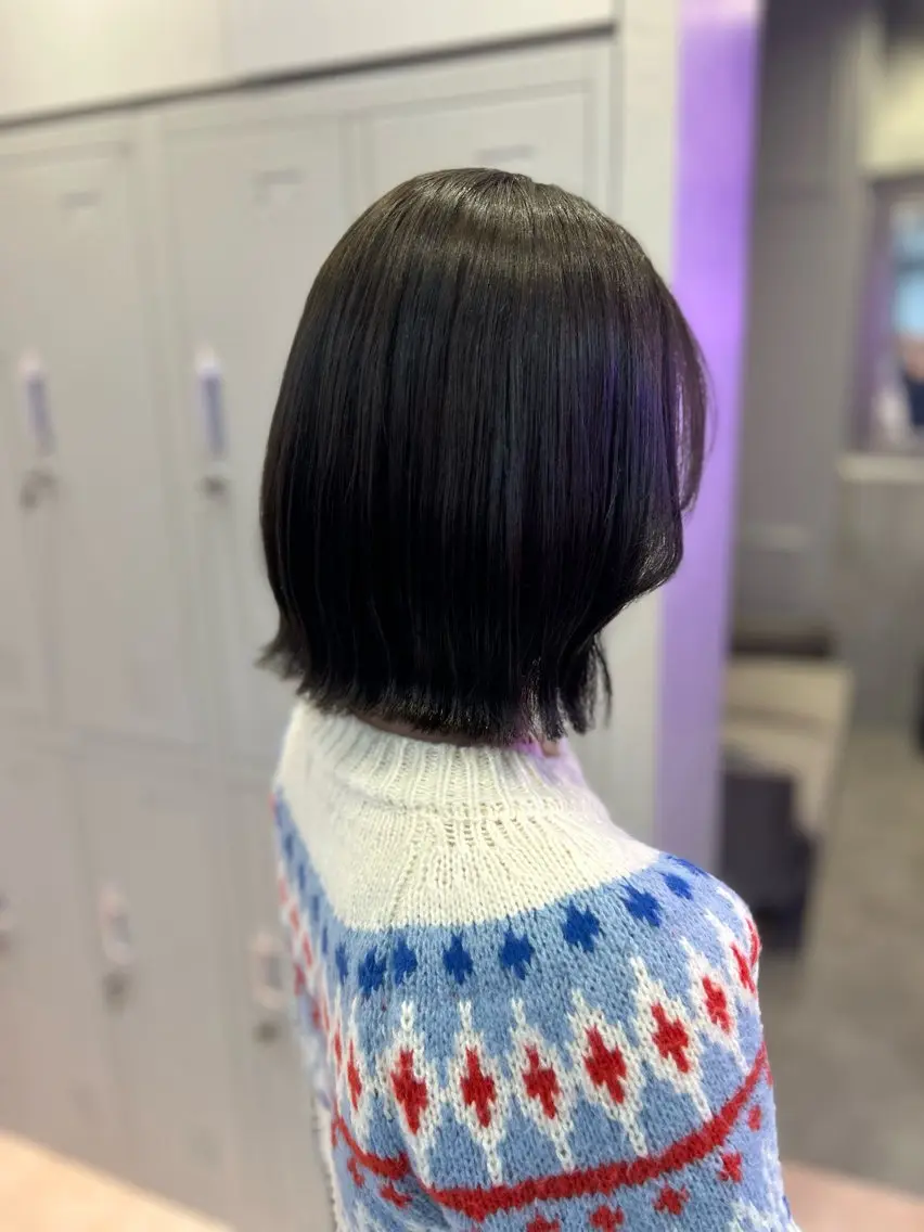 ミディアム 艶髪特化矯正カット ✨️MOMOEのヘアスタイル