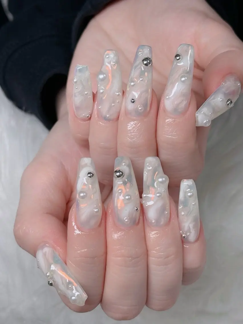 ネイル フレンチネイル ジェルネイル ガラスフレンチ ハロウィン ハート H.baby Nail Salonのネイルデザイン