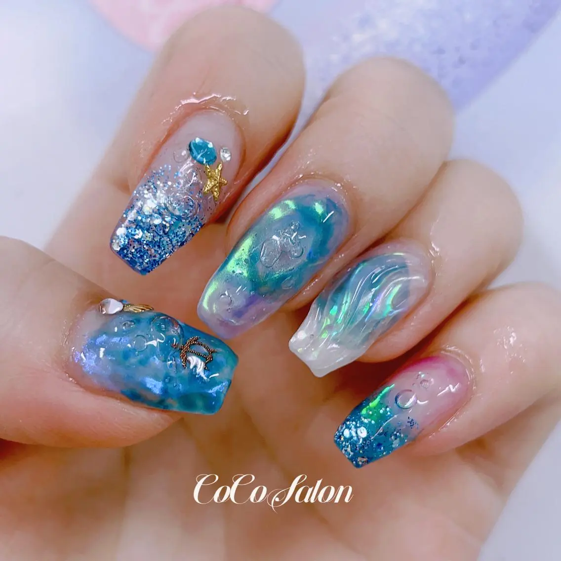 ネイル オーロラネイル 長さ出し ジェルネイル グラデーション ホログラムネイル ハンドネイル CoCoSalon ネイル/まつ毛予約のネイルデザイン