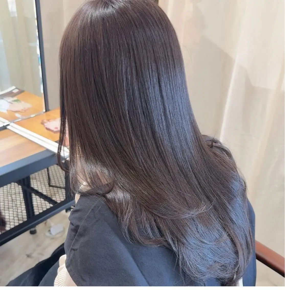 ロング カット ヘアカラー トリートメント 山本 晃のヘアスタイル