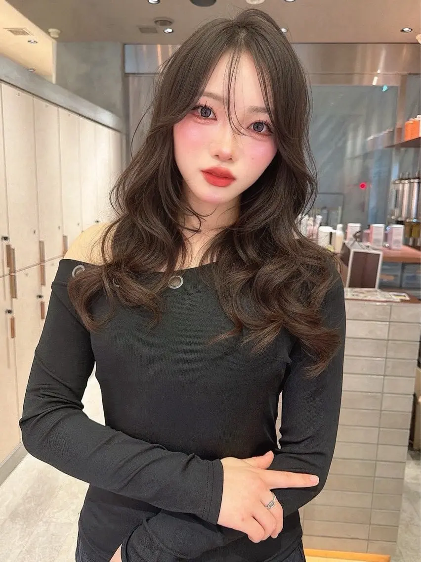 ロング 韓国風ヘア レイヤーカット 小顔カット カット ヘアカラー トリートメント 加藤 祐莉奈のヘアスタイル