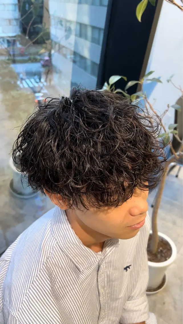 パーマ メンズ メンズパーマ 波巻きパーマ メンズハイトーン特化 てるぼうのヘアスタイル