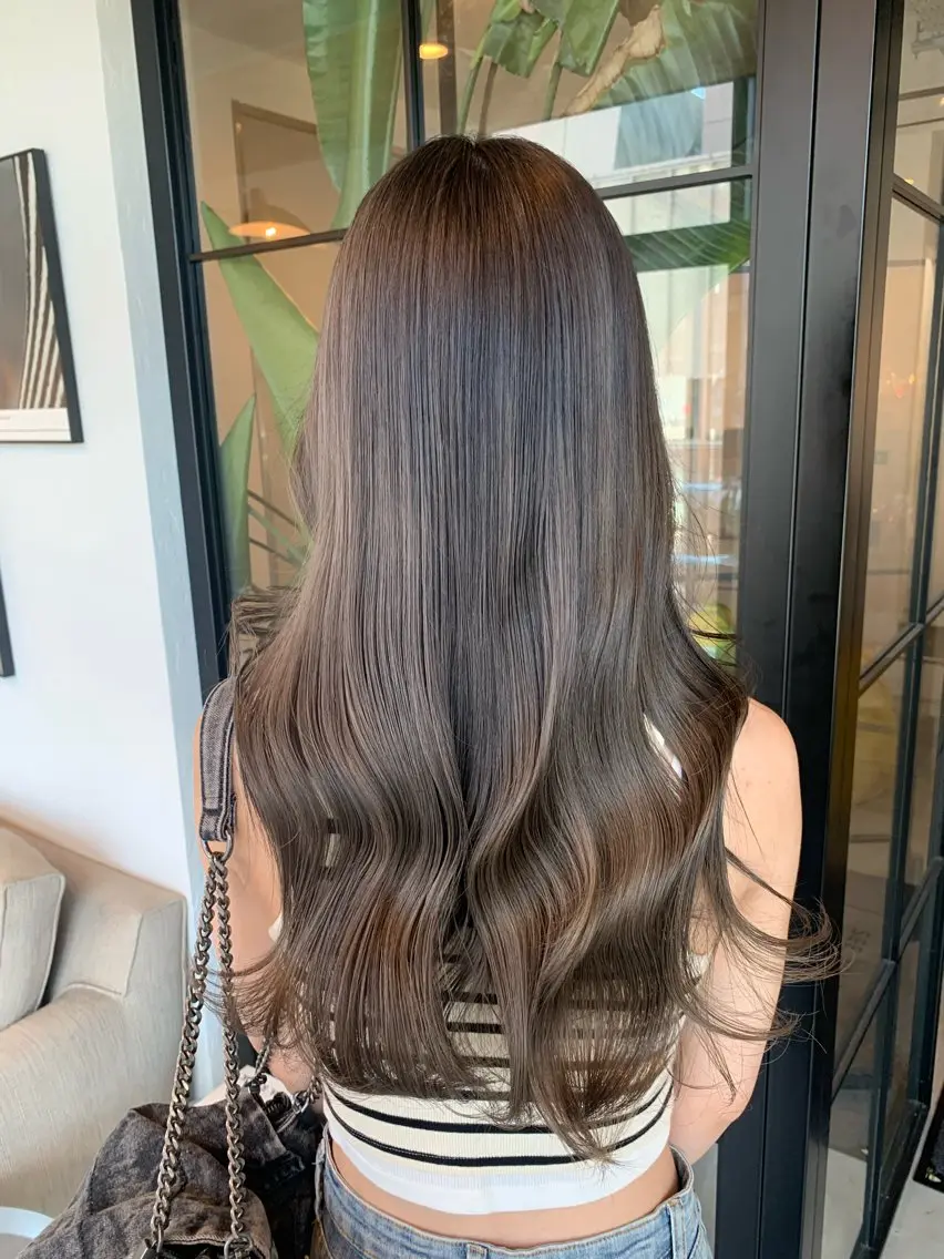 ロング カラー カット ヘアカラー トリートメント ベージュカラー🌿 新潟駅/青木結月のヘアスタイル