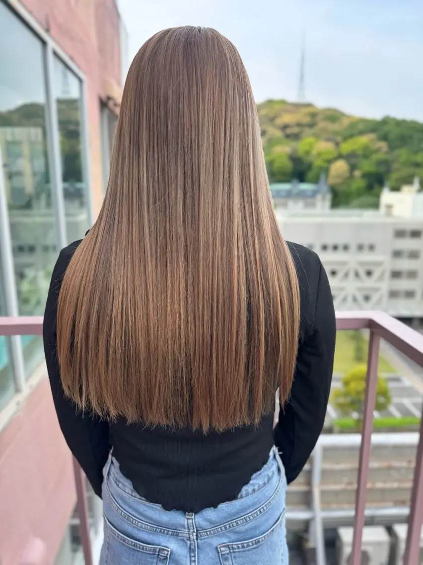ロング カラー ベージュカラー ミルクティーベージュ ヘアカラー Viage （ビアージュ）のヘアスタイル