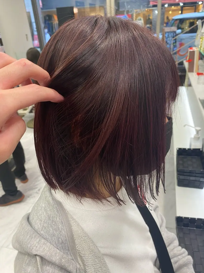 ミディアム カラー ヘアアレンジ 切りっぱなしボブ ブリーチ デザインカラー ダブルカラー グラデーションカラー 目黒 碧人のヘアスタイル