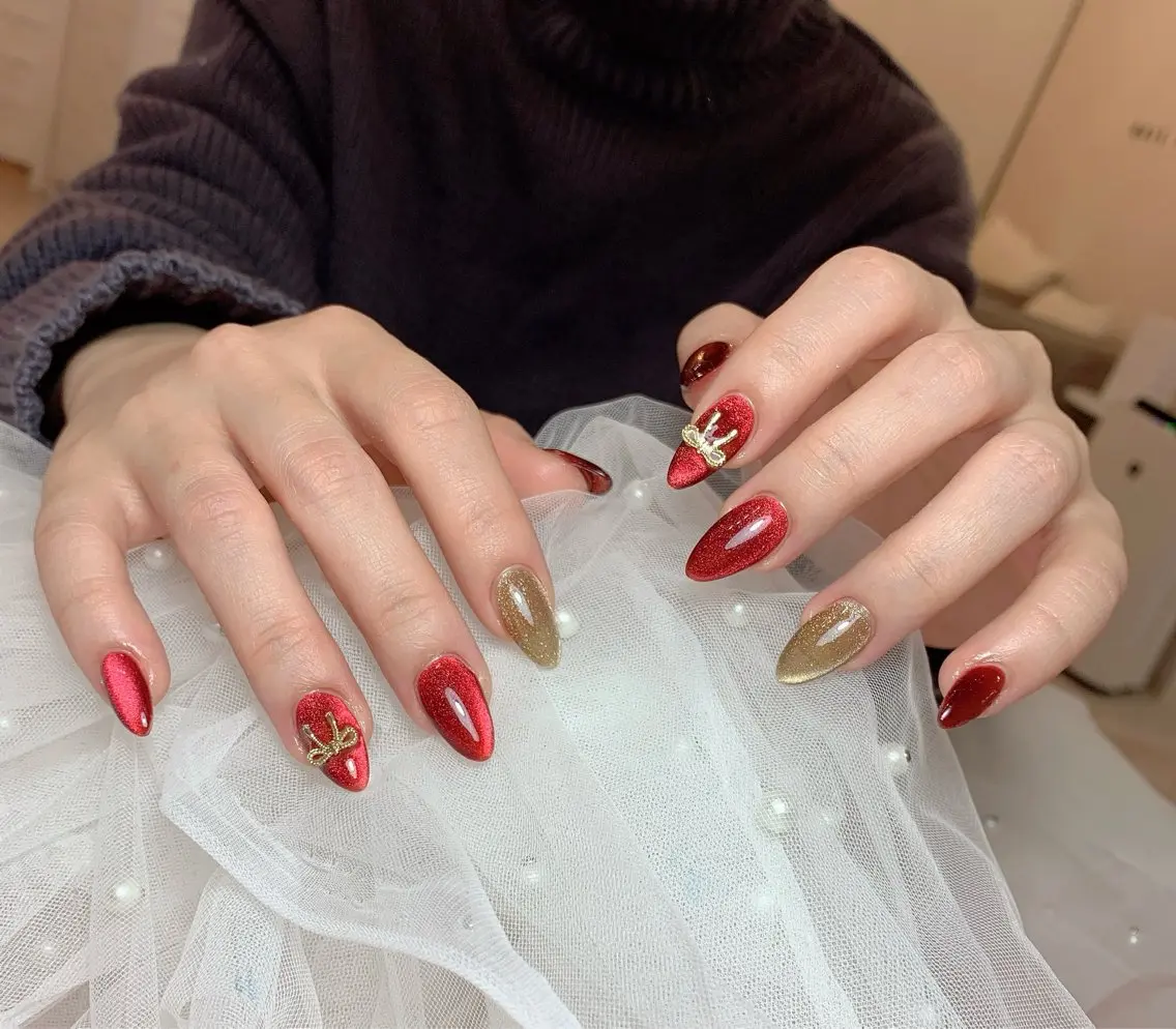 ✨マグネット💅ソフトジェルオフ、ケア込み✨パーツ2個付きの写真