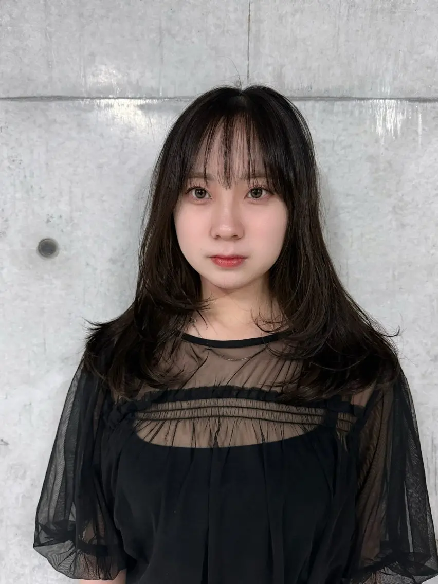 ミディアム カラー ミディアムレイヤー アッシュ ベージュカラー ブリーチ 透明感カラー カット ヘアカラー 誰より丁寧なカット/ 小林輝/レイヤーのヘアスタイル