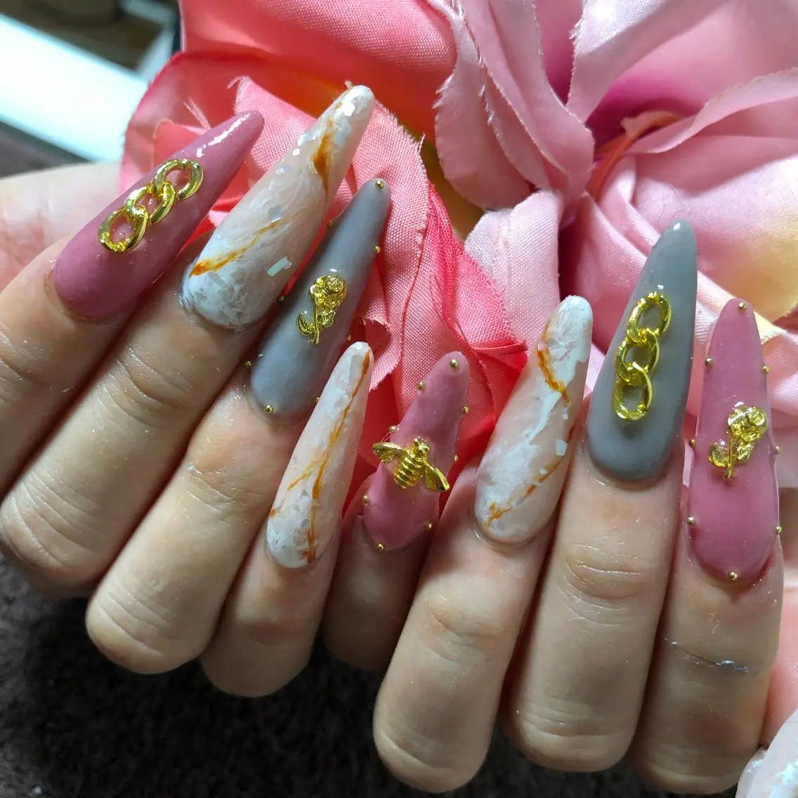 ロング ネイル アートネイル ストーンネイル ハンドネイル 《LB》ラブリエ Nail&eyeのマツエク・マツパデザイン