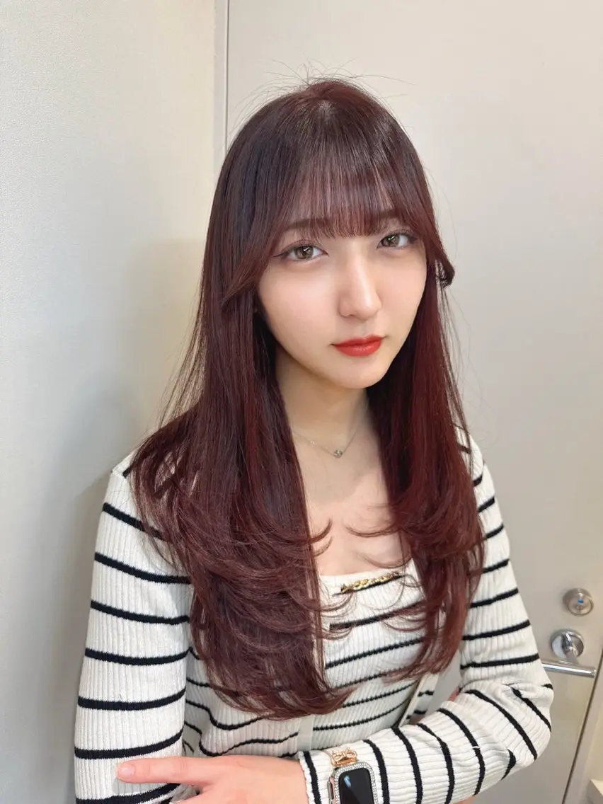ロング カラー ヘアカラー shion 透明感カラーのヘアスタイル