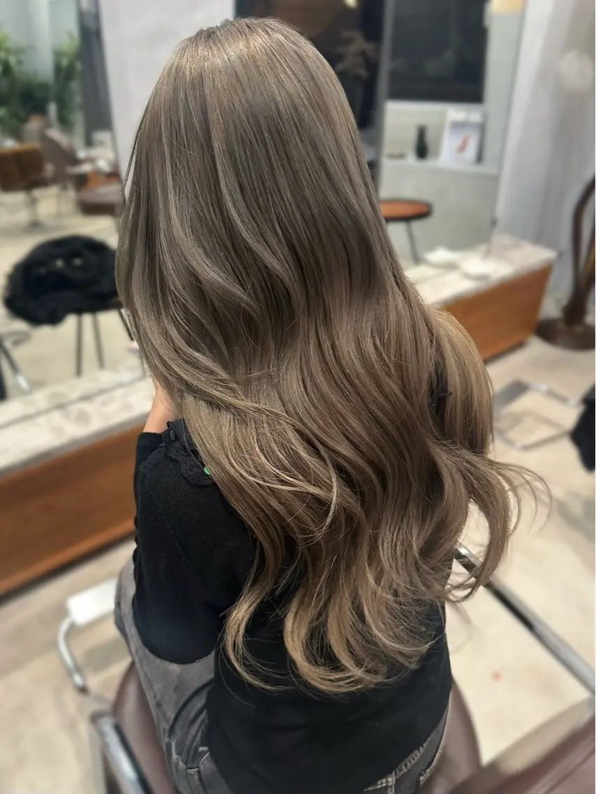 ロング カラー ブリーチ グレージュ オリーブグレージュ オリーブグレー 上野/韓国hair 🤍MOEKA🤍のヘアスタイル