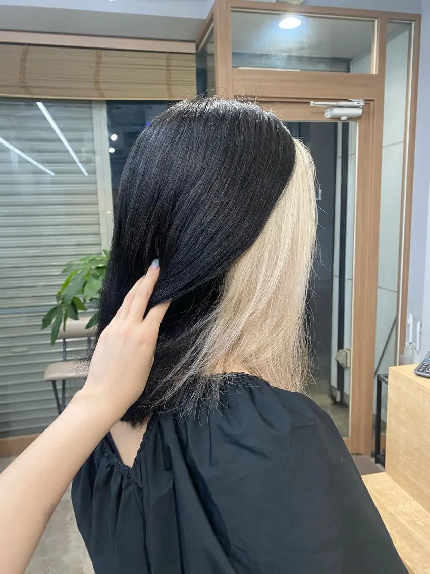 セミロング カラー ベージュカラー 黒髪 ホワイトベージュ 🐾Libero🐾 柏　KONOMIのヘアスタイル
