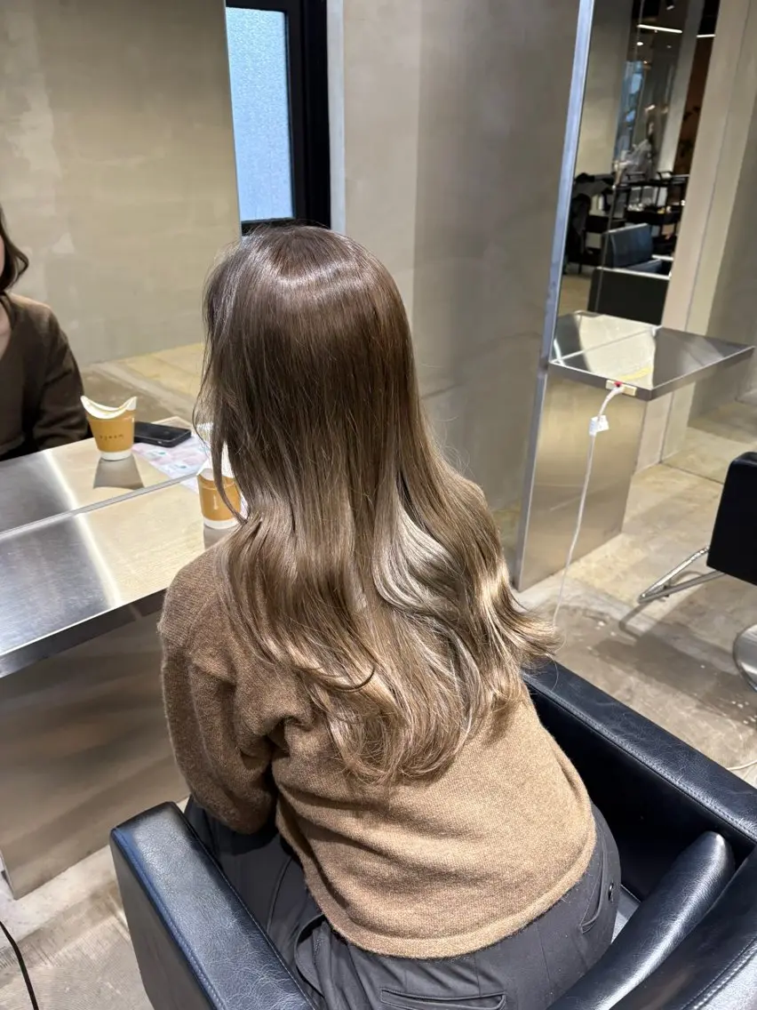 ロング ヘアカラー 透明感・美髪 monsoワニベユナのヘアスタイル