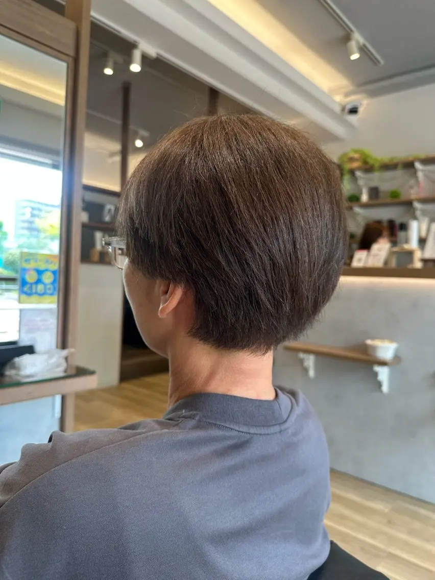 ショート カット ヘアカラー 石原 麻菜のヘアスタイル