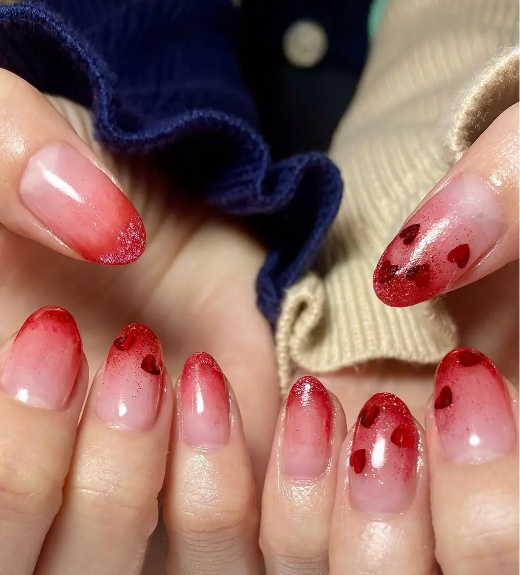ネイル フレンチネイル ハート ホログラムネイル ラメ(グリッター) マグネットネイル ハンドネイル Nail Salon K 🧸美爪育成のネイルデザイン