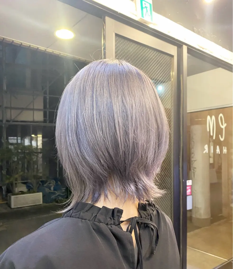 ショート カラー シルバー 🩶ナチュラル ハイトーン/はちすのヘアスタイル