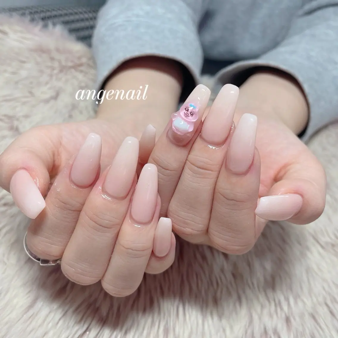 ネイル ハンドネイル オーナーネイリスト MAKIのネイルデザイン
