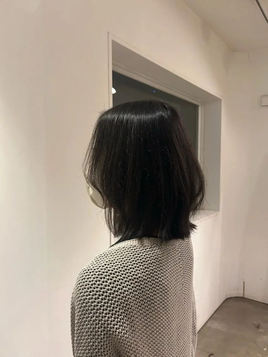 ミディアムレイヤーカットモデルの写真