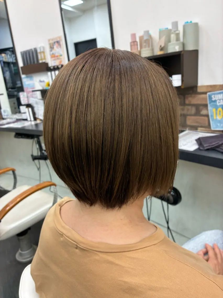 ミディアム トリートメント ヘアカラー 平岡 万依のヘアスタイル