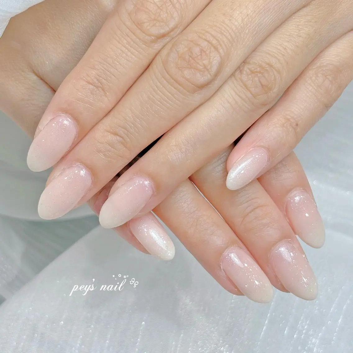 ネイル キラキラネイル ラメ(グリッター) ハンドネイル ハンドケア pey /OAK溝の口のネイルデザイン