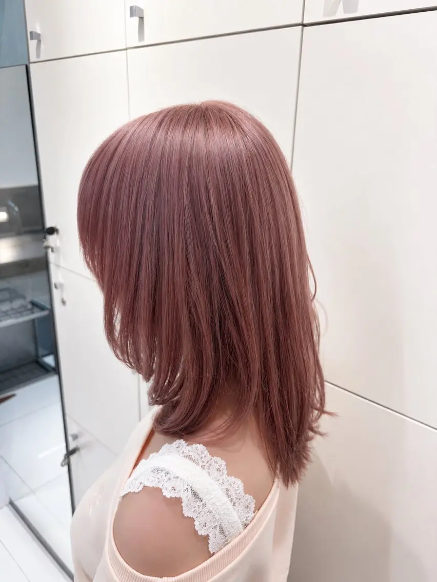 ミディアム 鈴木 朔弥のヘアスタイル