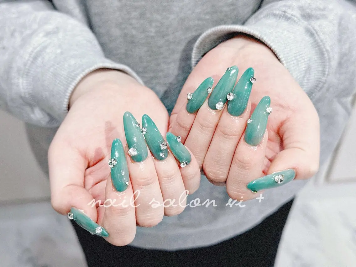 ネイル ハンドネイル ✨Nailsalon Vi+✨のネイルデザイン
