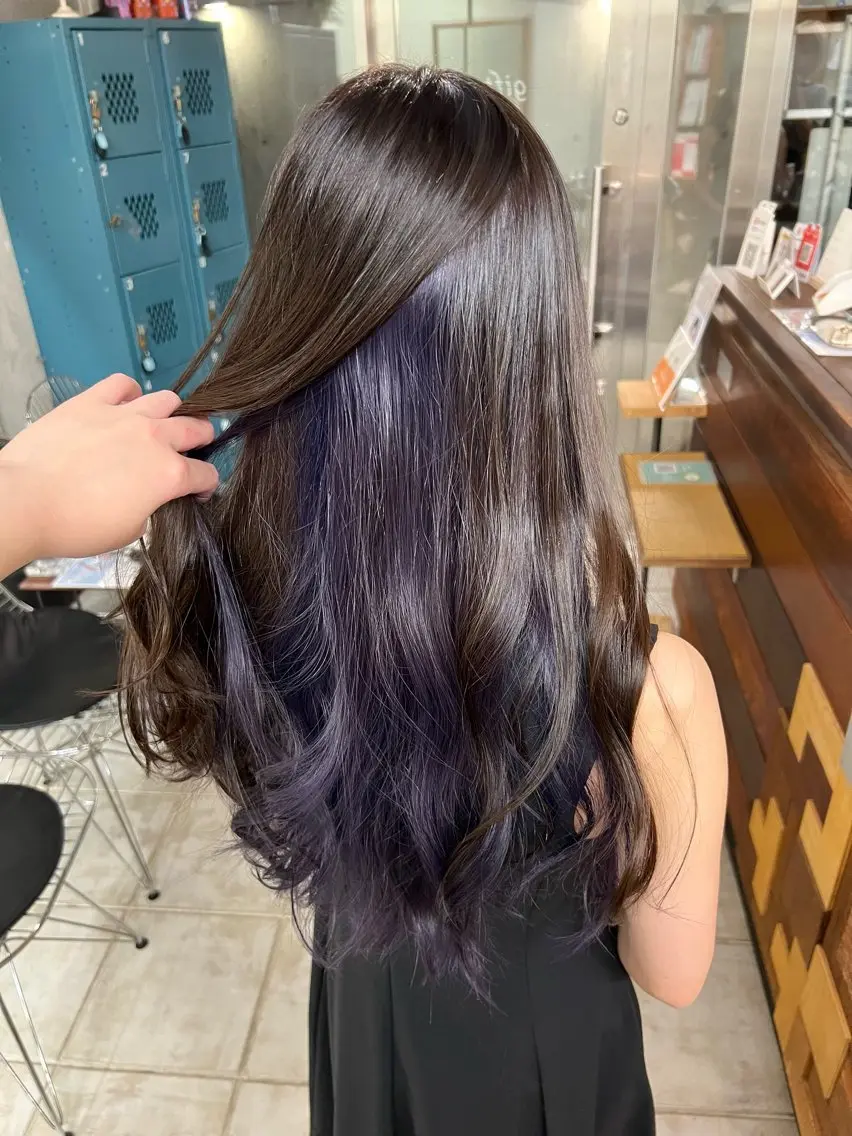 ロング パープルカラー 土田かほ/本日🈳 透明感カラー🍃のヘアスタイル