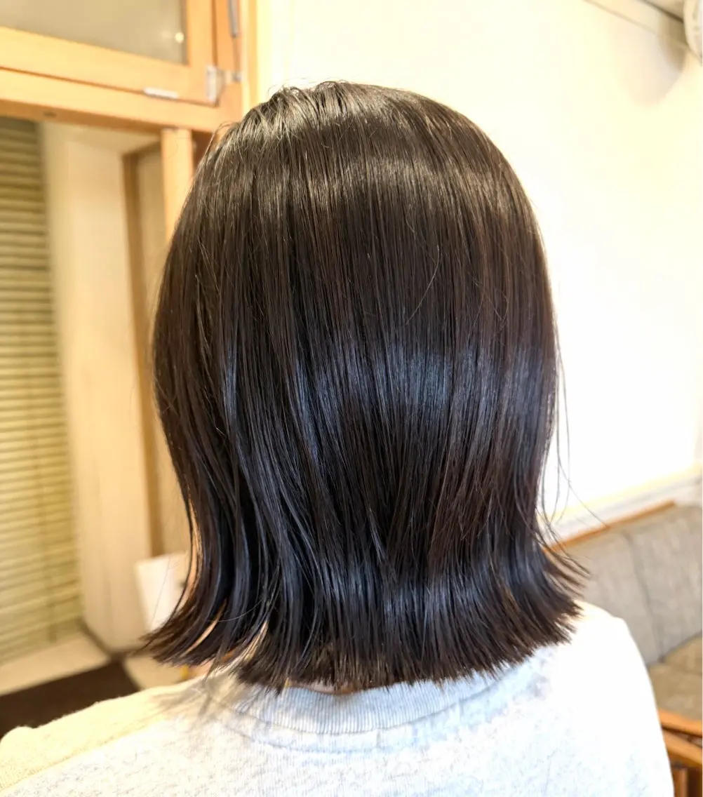 ミディアム カラー カット ヘアカラー 岡本 葵のヘアスタイル