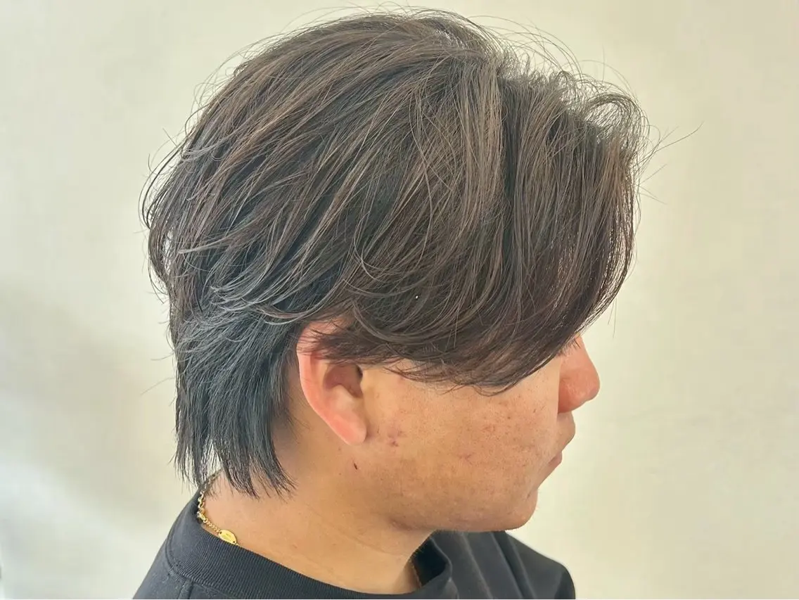 カラー メンズ 大谷 真央のヘアスタイル
