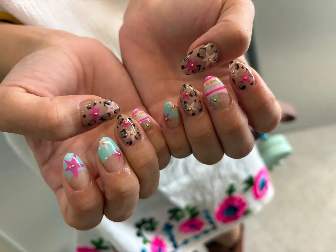 ネイル ハンドネイル Mai :矢場町 ニュアンス🌿アートのネイルデザイン