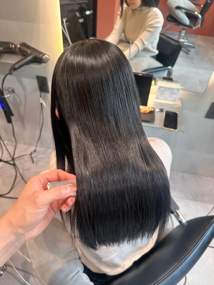 ロング 縮毛矯正 トリートメント ✨ハイトーンカラー 💫ayumuのヘアスタイル