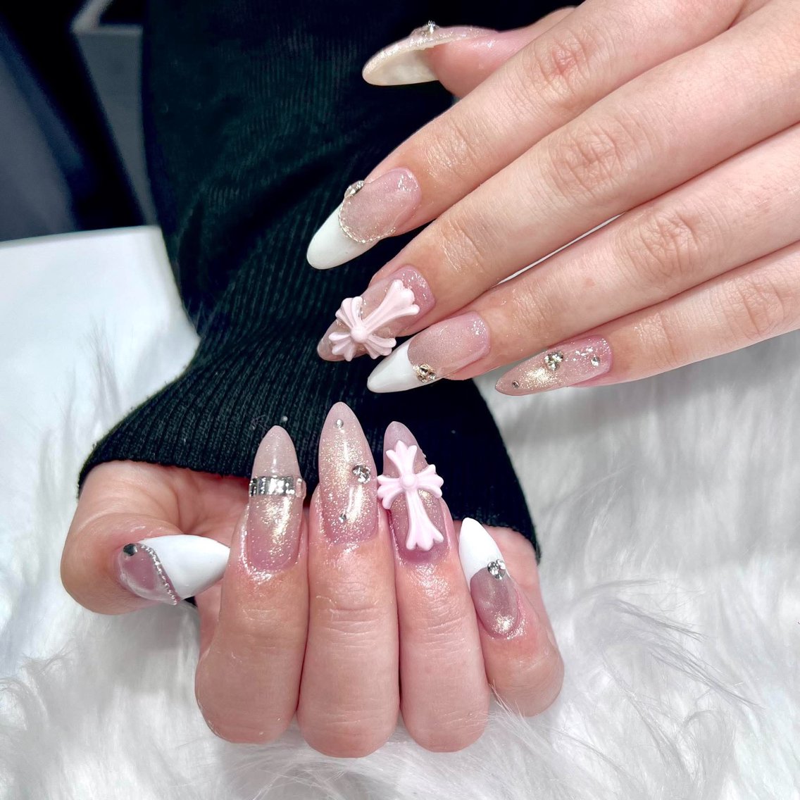 ネイル フレンチネイル 氷ネイル・うるうるネイル キラキラネイル マグネットネイル ピンク ハンドネイル KOTORA NAILのネイルデザイン