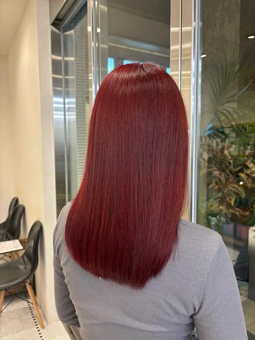 セミロング よこやま なぎさのヘアスタイル