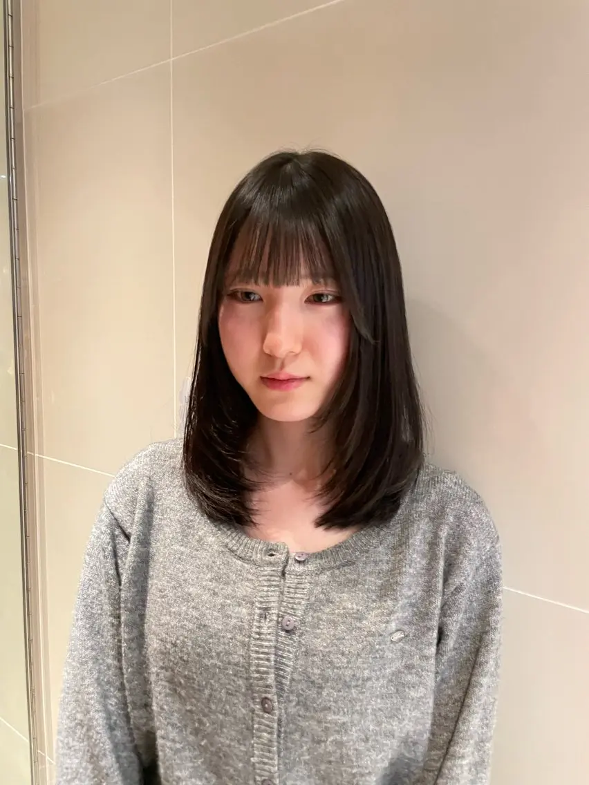 ミディアム カット ヘアカラー 艶カラー/縮毛矯正 🩰chihiroのヘアスタイル