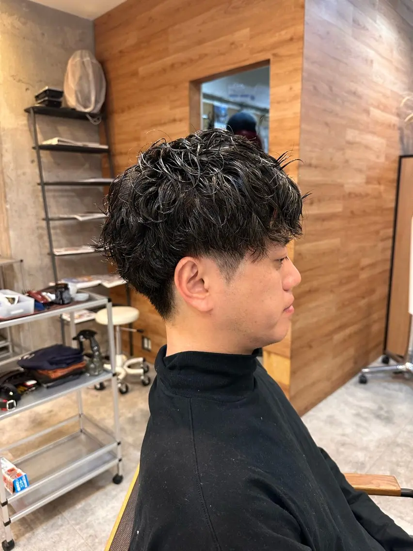 ショート カラー パーマ メンズ 🔥メンズカラー🔥 セヤシュウヘイのヘアスタイル