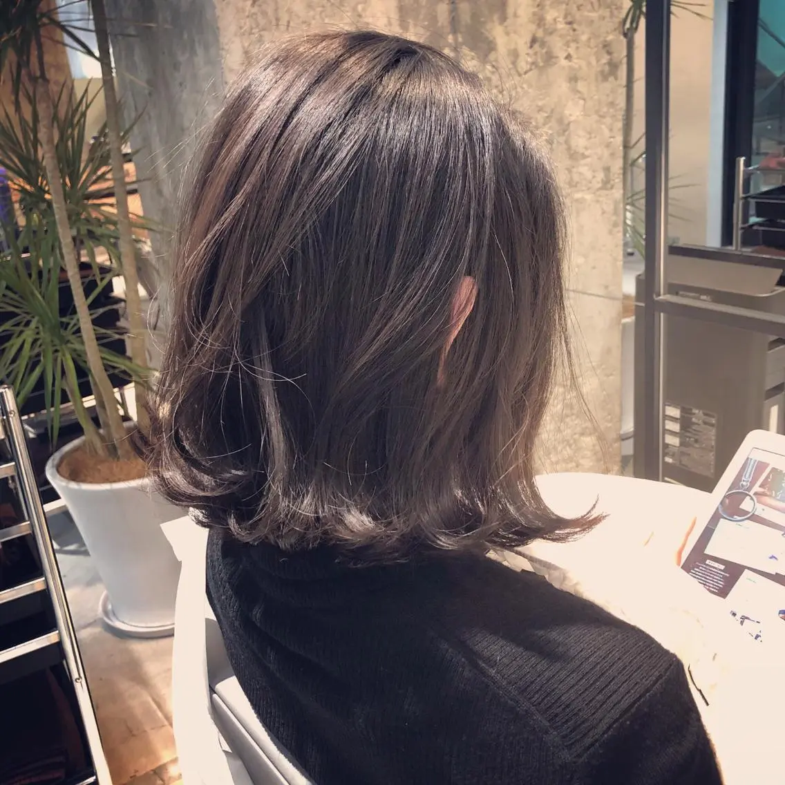 ミディアム カラー 外ハネヘア ヘアカラー トリートメント 髪質改善🌈縮毛矯正 荻原　達矢のヘアスタイル
