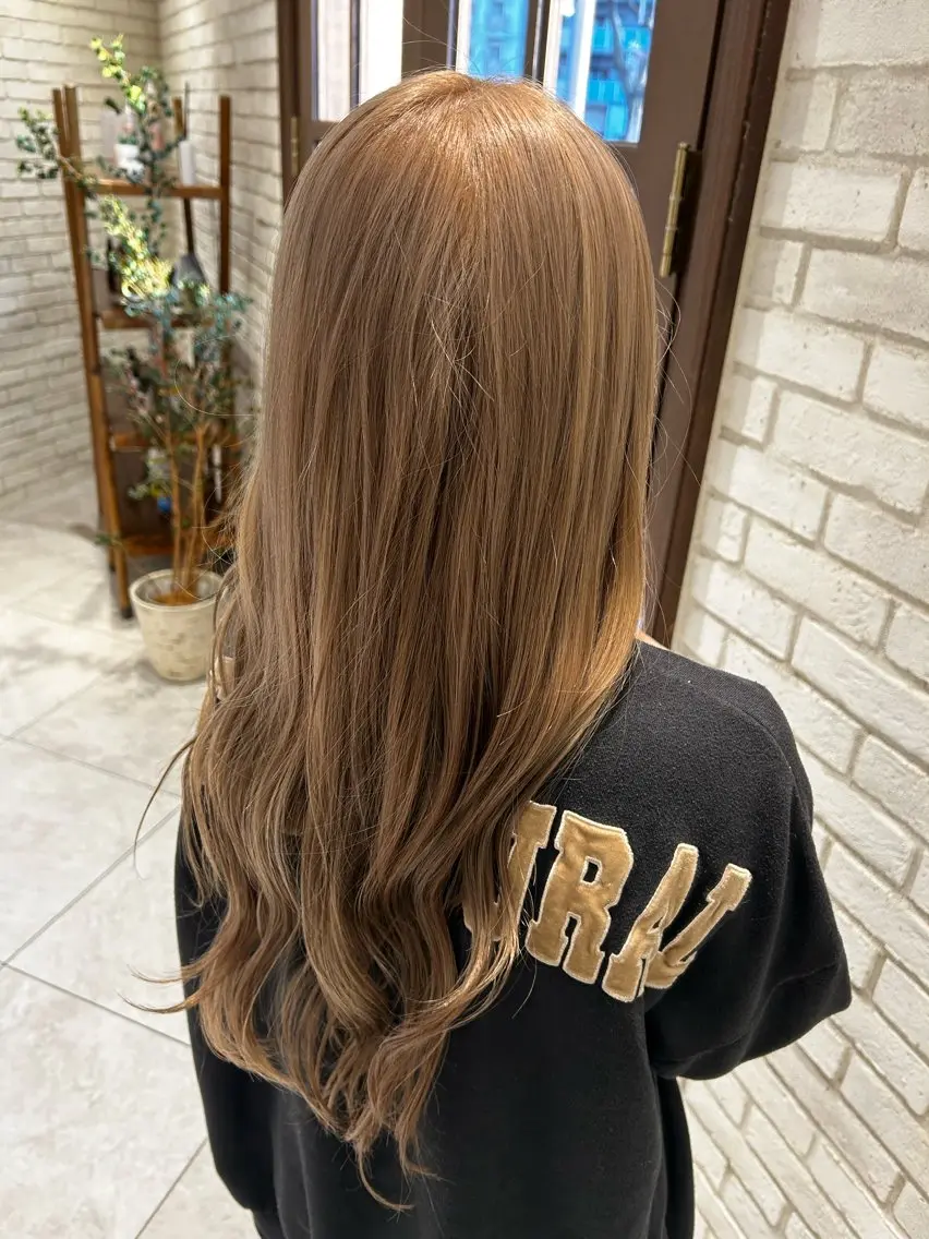 ロング カラー 田島 穂乃花のヘアスタイル