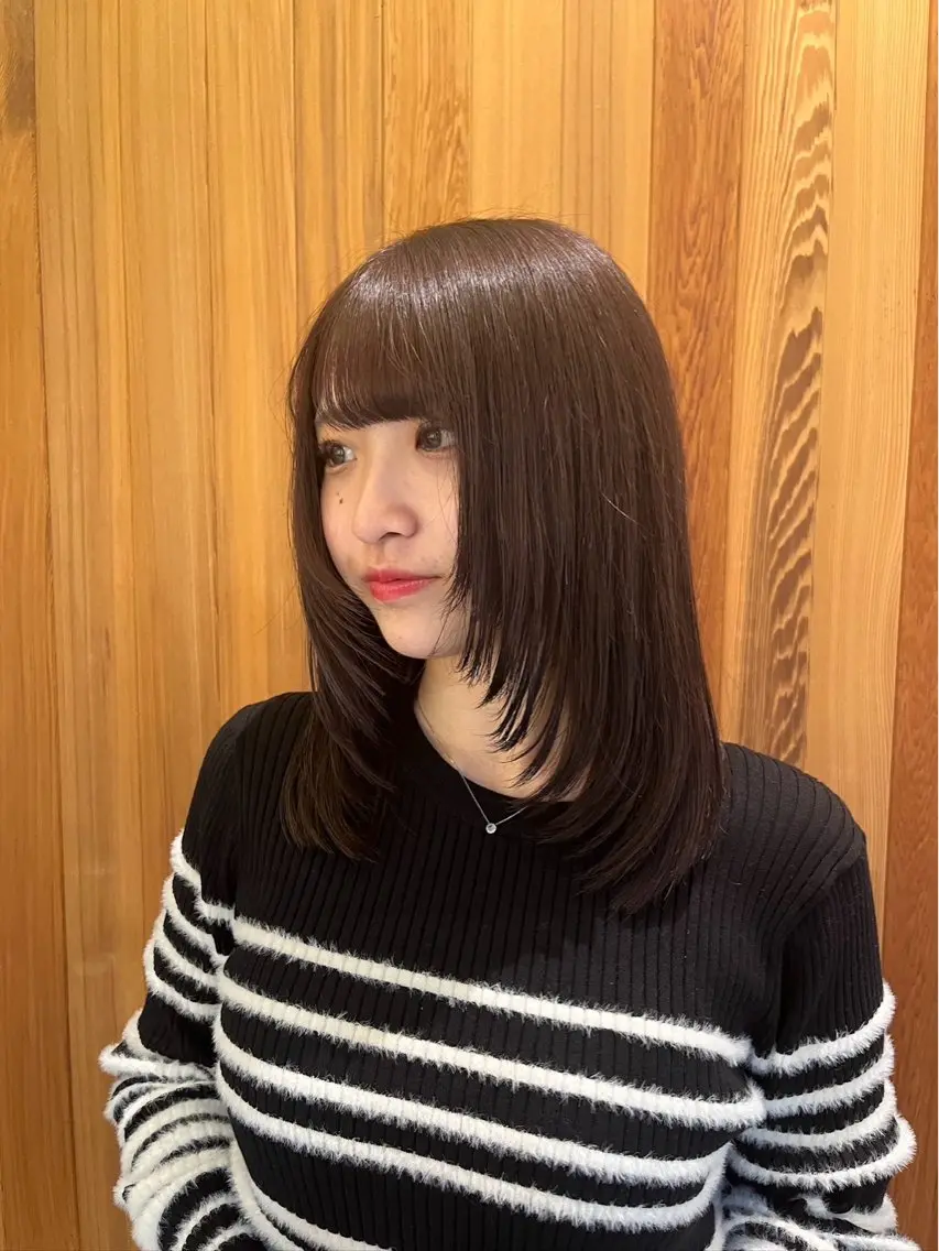 カラー 岩﨑 心那のヘアスタイル