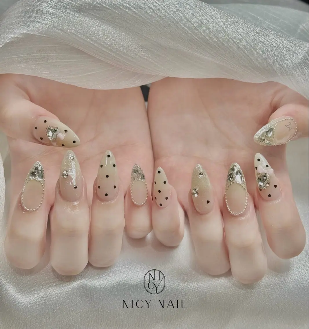 ネイル アートネイル オーロラネイル ブルー チークネイル フットネイル ハンドネイル NICY NAIL 池袋のネイルデザイン