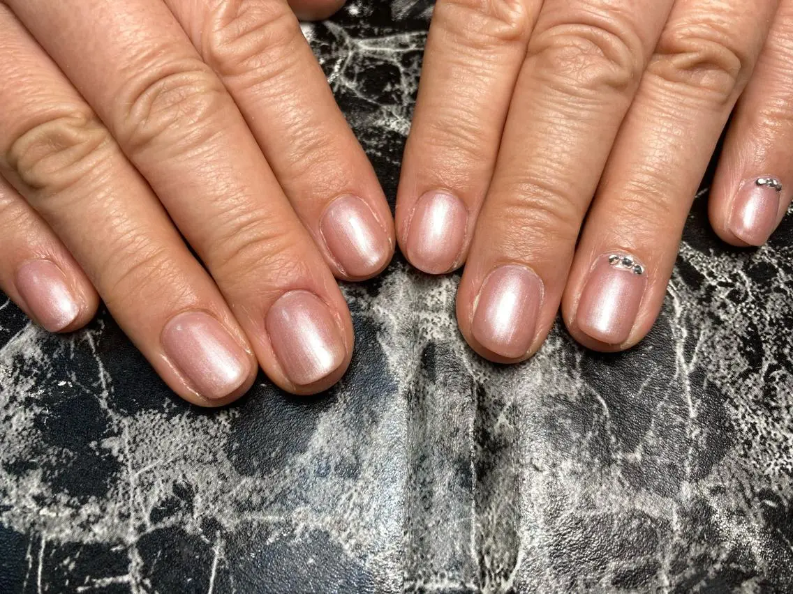 ショート ネイル ハンドネイル フットネイル ✴︎ Delightのネイルデザイン