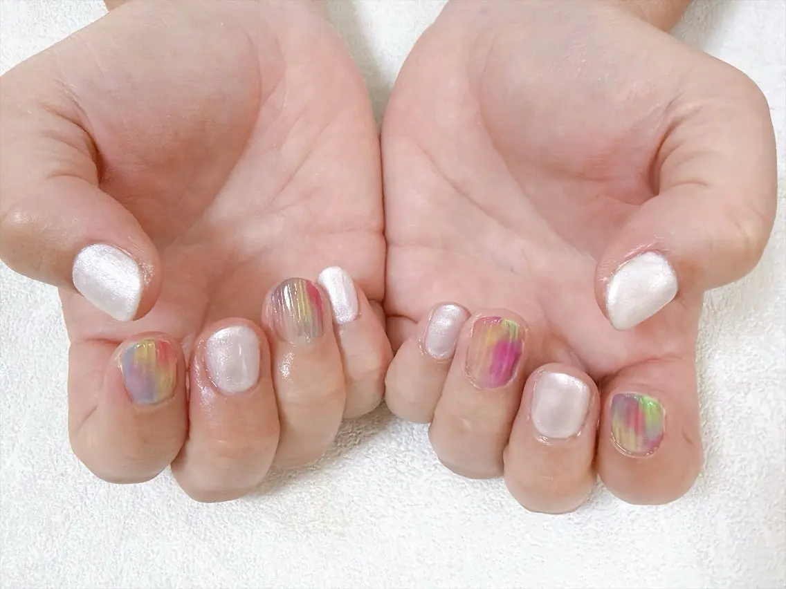 ネイル オーロラネイル フットネイル フレンチネイル ジェルネイル マグネットネイル ハンドネイル mogunail &blowのネイルデザイン