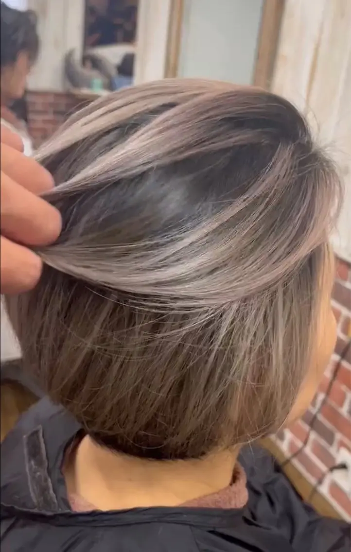 ショート 大久保寿高✨ なりたい色を叶える✨のヘアスタイル