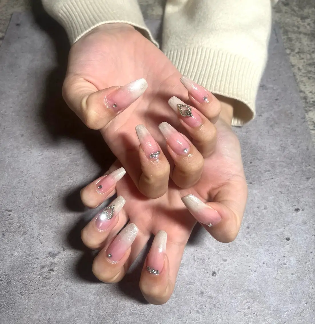 ロング 2DY NAIL SALONのネイルデザイン