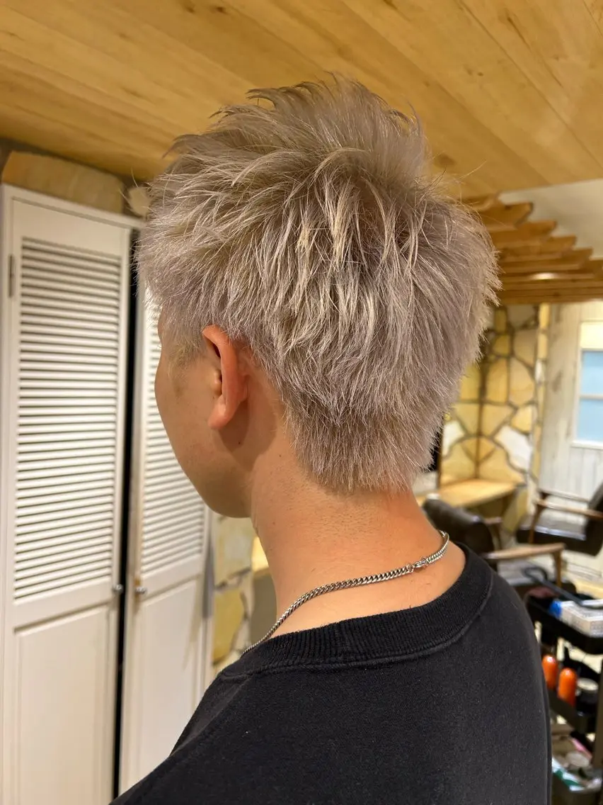 ショート メンズ スパイキーショート ショートヘア カット ヘアカラー kawabe maikoのヘアスタイル