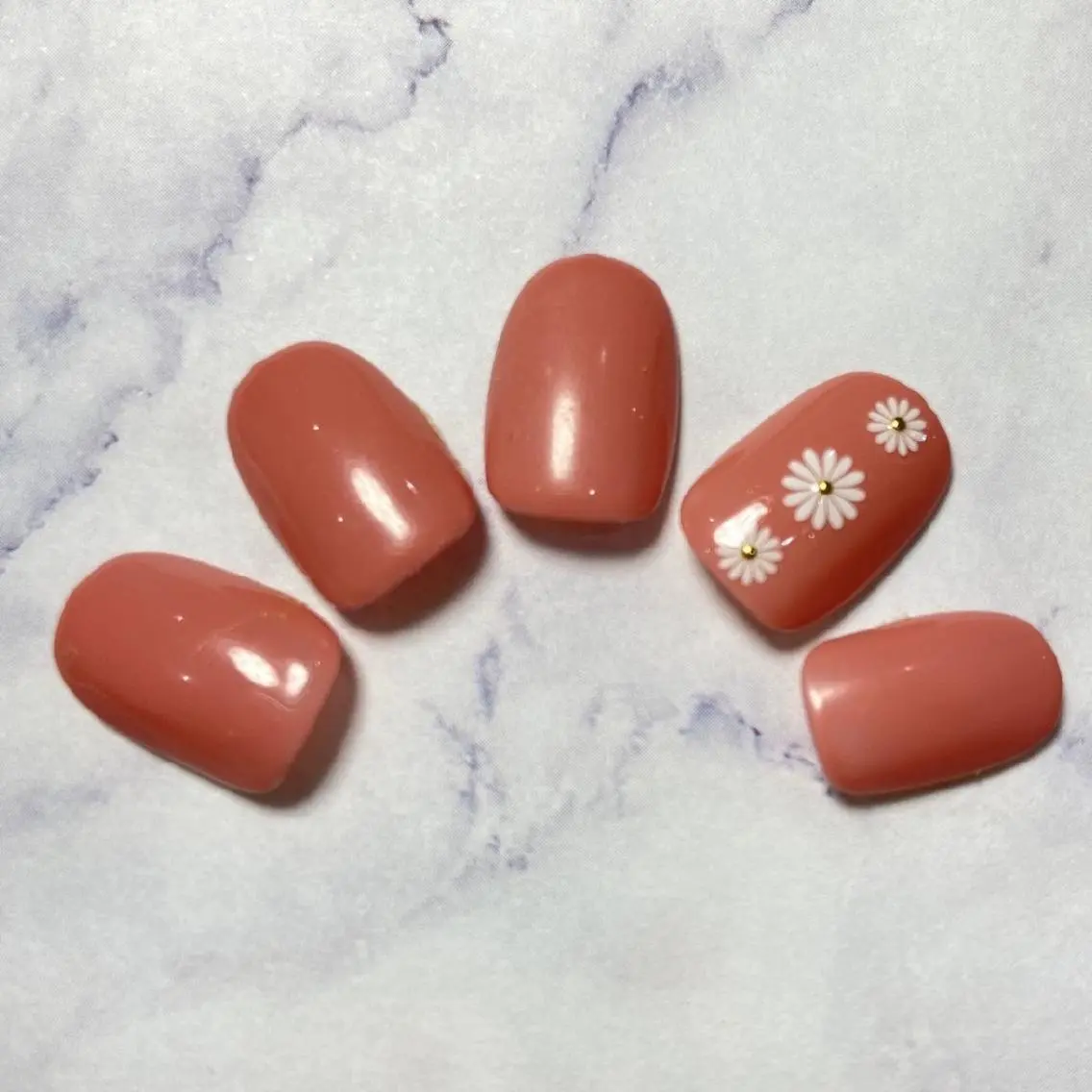 ネイル アートネイル ワンカラーネイル ハンドネイル Nail&eye Belire 新宿のネイルデザイン