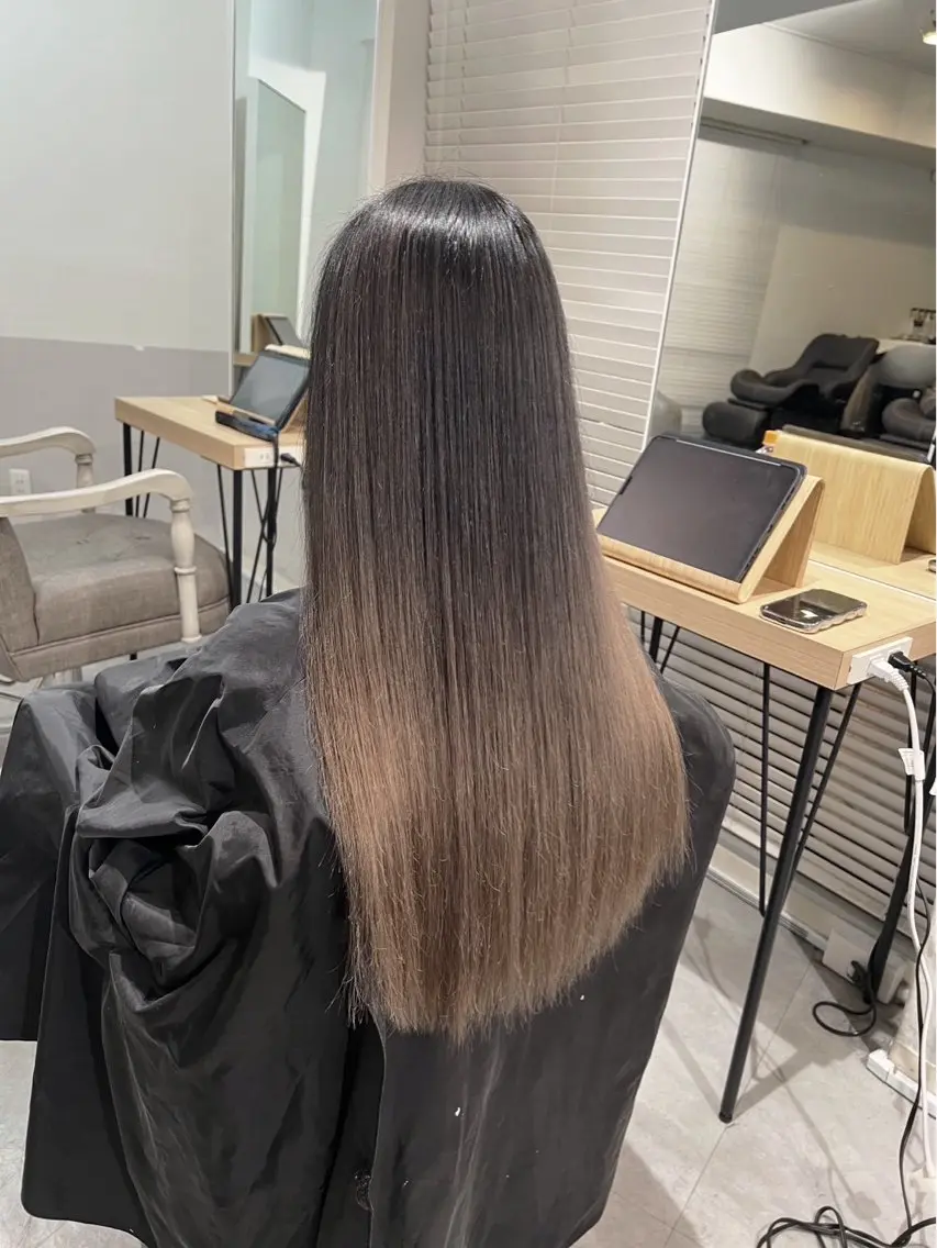 ロング カラー バレイヤージュ ベージュカラー ミルクティーベージュ レイヤーカット 指名数No.1 /NAOYAのヘアスタイル