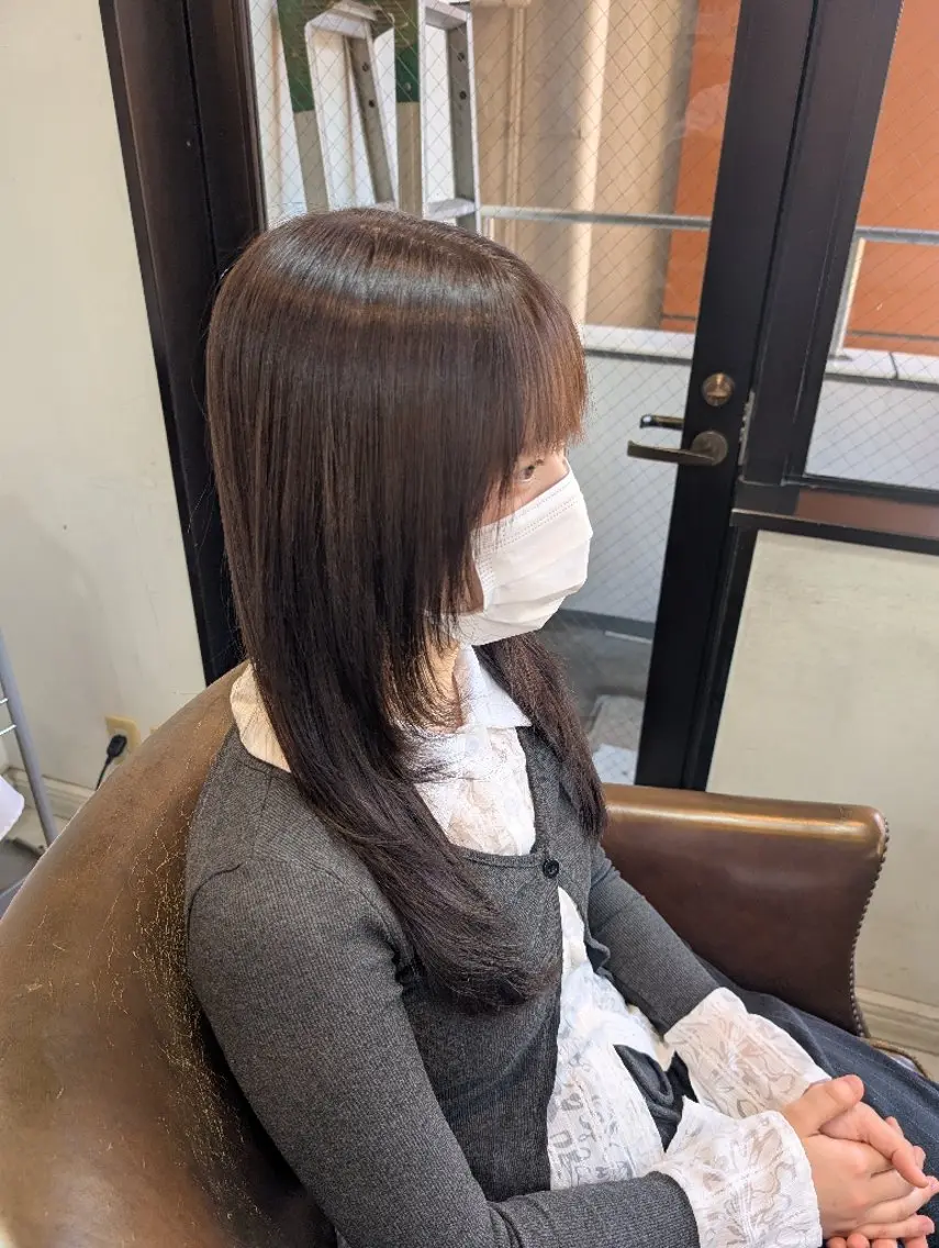 ロング レイヤーカット カット ヘアカラー August 梅原 千愛のヘアスタイル