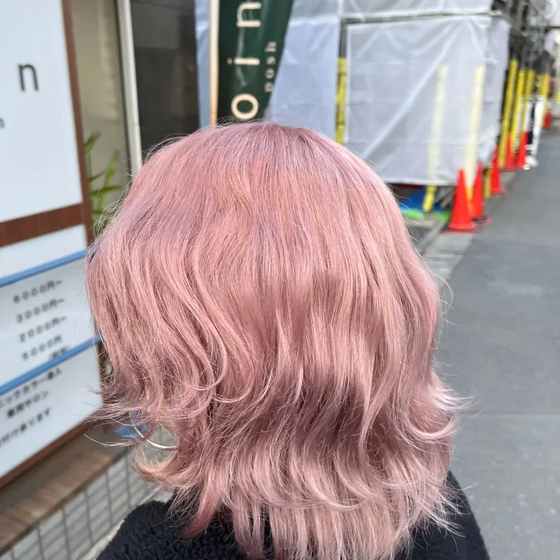 カット+Wカラー+酸熱トリートメント+ケアブリーチ&ケア剤の写真