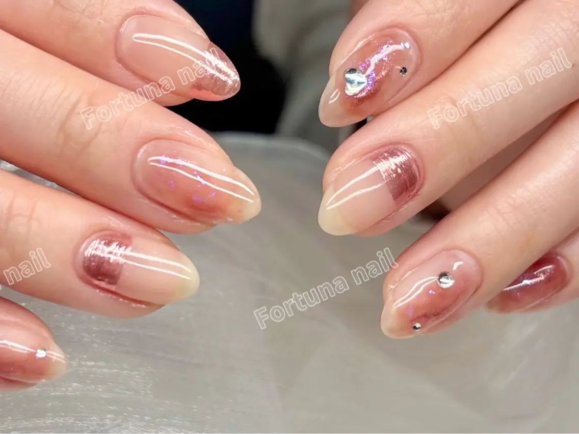 ネイル 持ち込み ニュアンスネイル Nail •Head スパFortunaのネイルデザイン