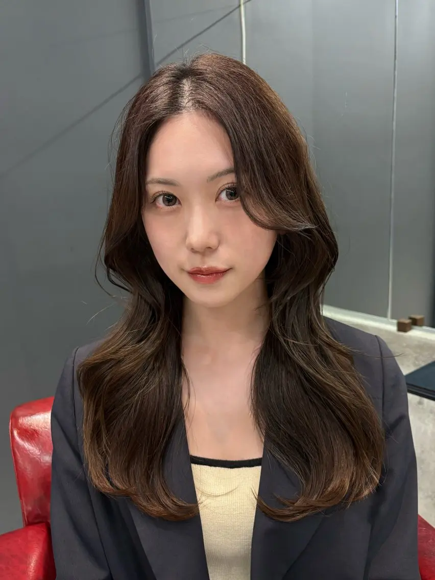 ロング 韓国風ヘア レイヤーカット カット ヘアカラー トリートメント 細井 友貴のヘアスタイル